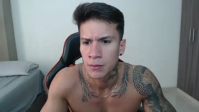 pettergrey1 online show from April 1, 2026, 1:23 pm