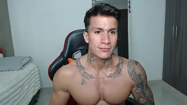 pettergrey1 online show from April 19, 2026, 9:06 pm