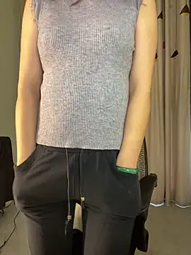 Snapshot of Liliya-77 chatting on April 5, 2026, 5:47 am Liliya-77 online show from April 5, 2026, 5:47 am