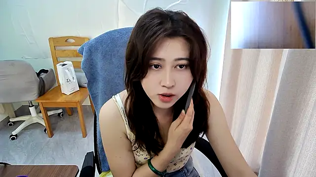 Snapshot of Liliya-77 chatting on March 22, 2026, 5:43 am Liliya-77 online show from March 22, 2026, 5:43 am