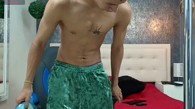 Snapshot of Erick_Zhimerman chatting on April 4, 2026, 4:19 am Erick Zhimerman online show from April 4, 2026, 4:19 am