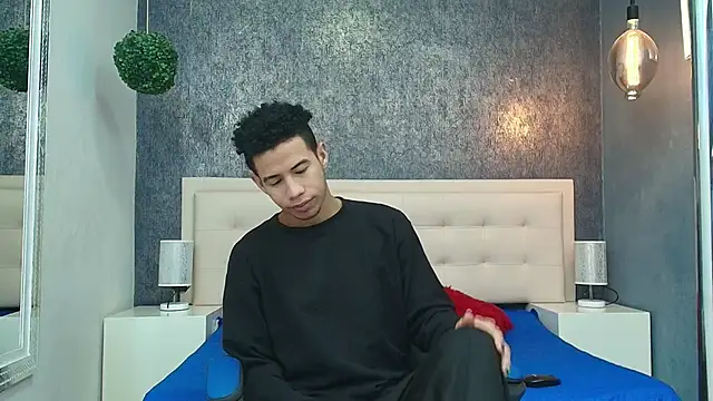 Snapshot of Erick_Zhimerman chatting on April 8, 2026, 12:17 pm Erick Zhimerman online show from April 8, 2026, 12:17 pm