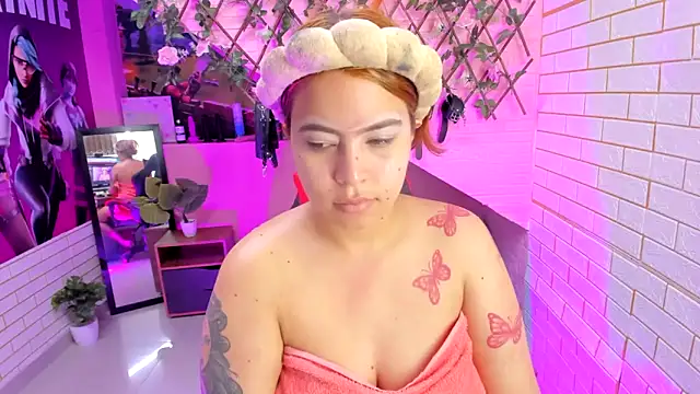Snapshot of marcellaa303av chatting on June 10, 2026, 12:23 am marcellaa303av online show from June 10, 2026, 12:23 am