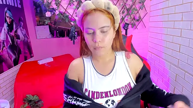 Snapshot of marcellaa303av chatting on May 16, 2026, 1:26 am marcellaa303av online show from May 16, 2026, 1:26 am