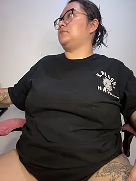 CinnamonCookiez online show from September 10, 2025, 4:22 am