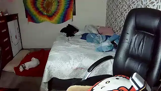 Snapshot of Liv_Alt chatting on February 2, 2026, 4:44 am Liv Alt online show from February 2, 2026, 4:44 am