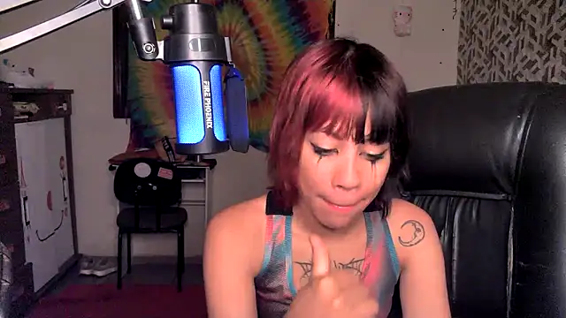 Liv Alt online show from April 28, 2026, 7:18 pm