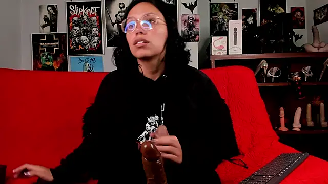 lilith-deveraux online show from May 22, 2026, 5:00 pm