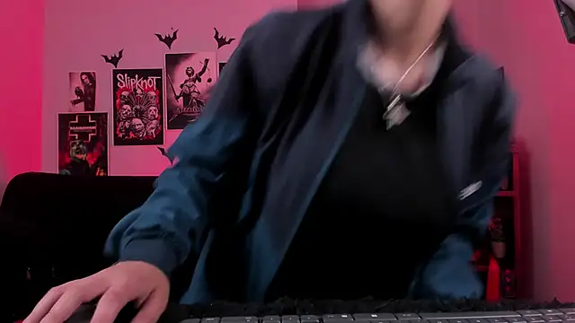 lilith-deveraux online show from November 28, 2025, 3:23 pm