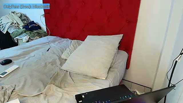NicoDavisHere online show from July 23, 2026, 1:58 am