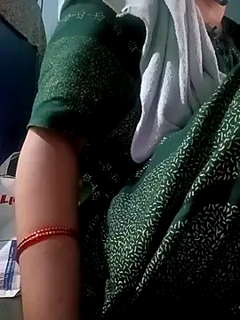 Snapshot of gunjan22 chatting on September 24, 2025, 7:04 am gunjan22 online show from September 24, 2025, 7:04 am