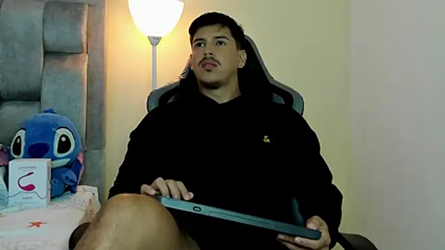 victor vixen online show from June 10, 2026, 7:48 pm
