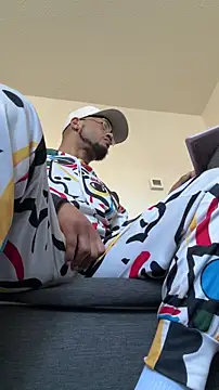 KySir1990 online show from December 15, 2025, 6:36 pm