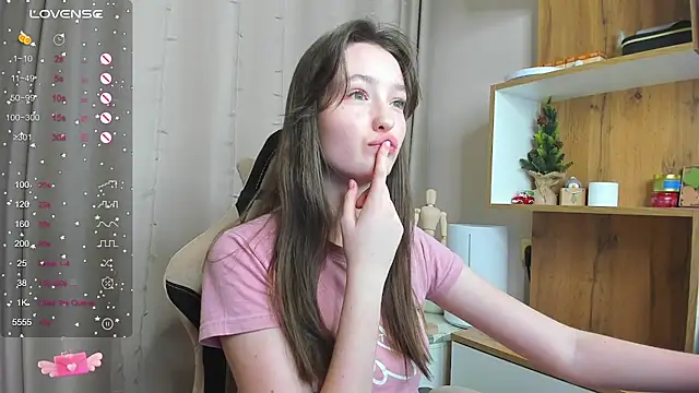 Snapshot of Fairyy_Moon chatting on January 24, 2025, 4:39 pm Fairyy Moon online show from January 24, 2025, 4:39 pm