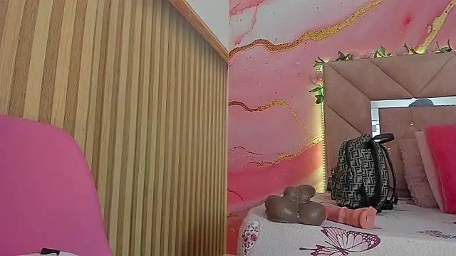 Snapshot of Taylor__cooper chatting on February 13, 2026, 6:30 pm Taylor cooper online show from February 13, 2026, 6:30 pm