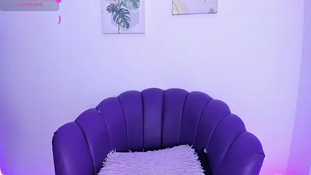 Marian Boobs online show from April 5, 2026, 8:04 pm