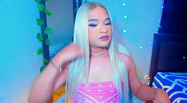 Snapshot of Elody_Preysler69 chatting on February 18, 2025, 3:53 am Elody Preysler69 online show from February 18, 2025, 3:53 am