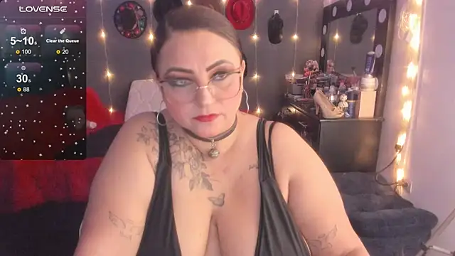 Ivonnee   online show from March 14, 2025, 1:48 am