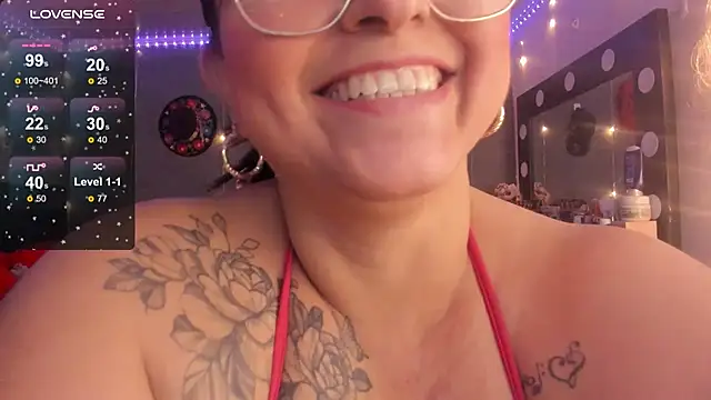 Ivonnee   online show from February 28, 2025, 7:37 am