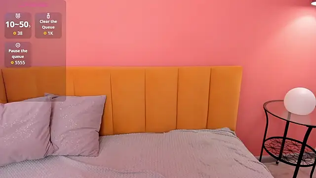 Snapshot of KetrinWhite chatting on February 25, 2026, 1:28 am KetrinWhite online show from February 25, 2026, 1:28 am