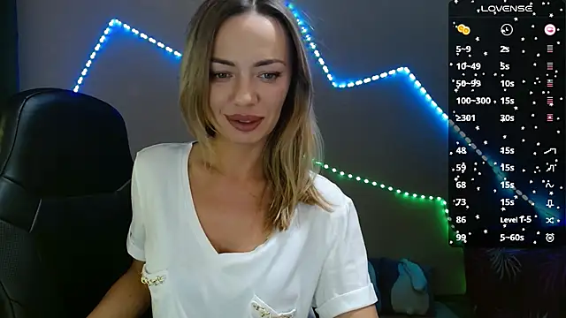 Snapshot of Daria_Spring chatting on February 16, 2025, 5:59 pm Daria Spring online show from February 16, 2025, 5:59 pm