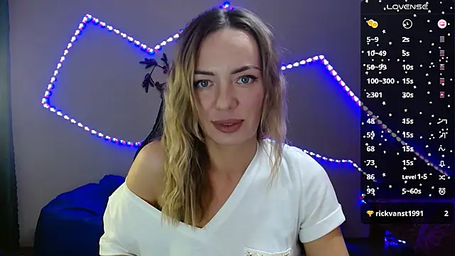 Snapshot of Daria_Spring chatting on February 18, 2025, 5:42 pm Daria Spring online show from February 18, 2025, 5:42 pm