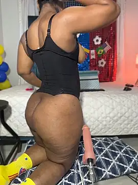 sweetebony 970 online show from June 19, 2026, 12:44 pm