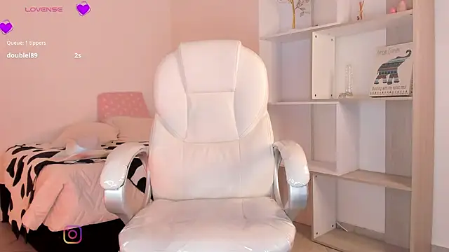 ambx04  online show from September 13, 2025, 5:02 pm