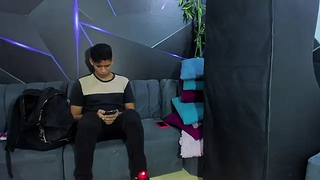 playsgirlhot online show from January 13, 2026, 11:14 am