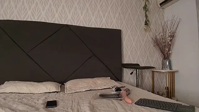 kayna gomez online show from February 12, 2026, 7:13 pm