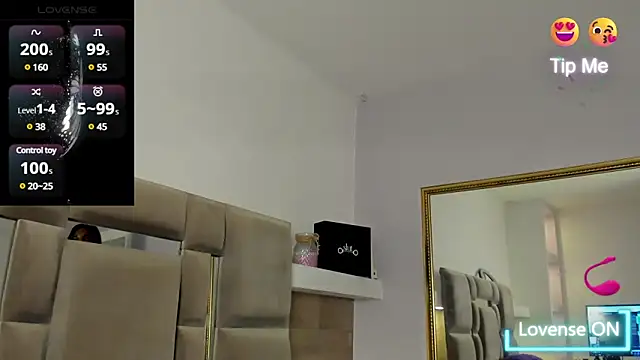 Snapshot of KarlaBelluci chatting on March 23, 2025, 12:26 am KarlaBelluci online show from March 23, 2025, 12:26 am