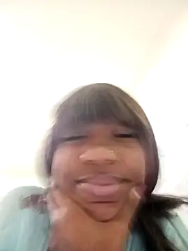 Snapshot of KarlaBelluci chatting on November 14, 2025, 8:29 am KarlaBelluci online show from November 14, 2025, 8:29 am