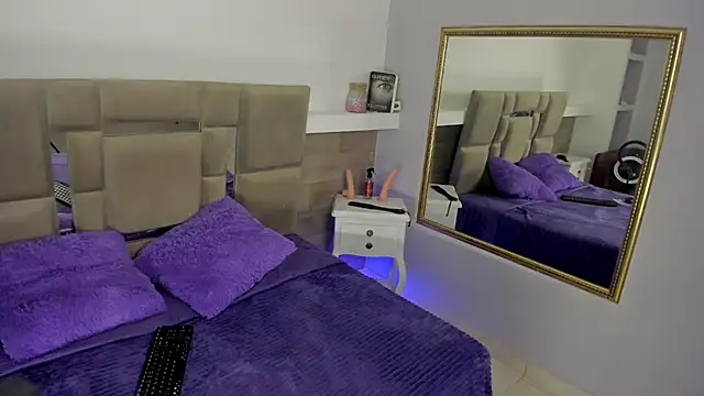 Snapshot of KarlaBelluci chatting on February 28, 2025, 10:41 am KarlaBelluci online show from February 28, 2025, 10:41 am