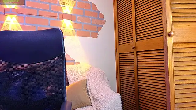 Dylanstonne online show from December 18, 2025, 9:07 pm