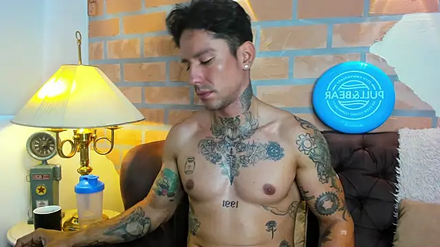 Dylanstonne online show from March 9, 2025, 1:48 pm