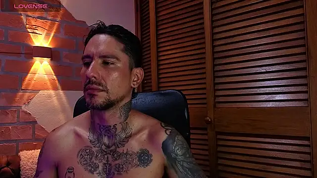 Dylanstonne online show from November 27, 2025, 9:04 pm