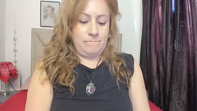 Snapshot of MonyCassius chatting on February 28, 2026, 12:27 pm MonyCassius online show from February 28, 2026, 12:27 pm