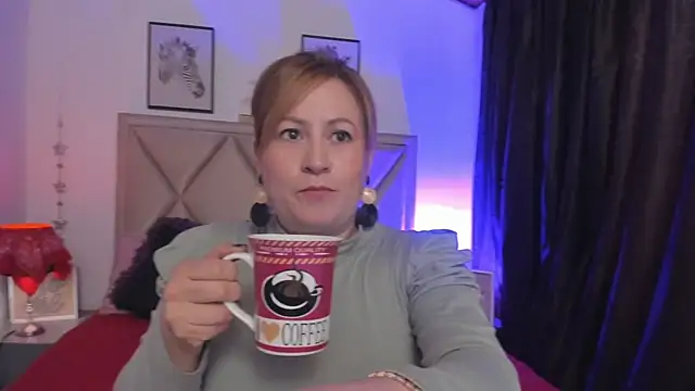 Snapshot of MonyCassius chatting on February 24, 2026, 1:12 pm MonyCassius online show from February 24, 2026, 1:12 pm