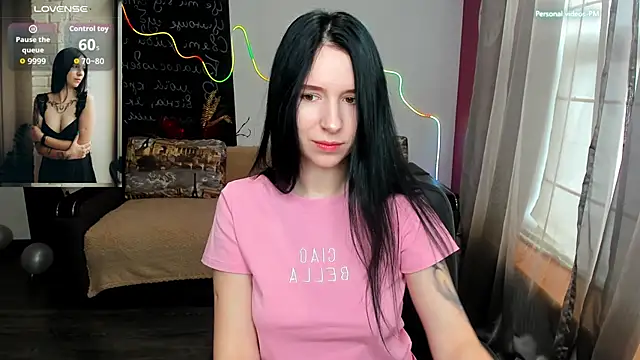 KarolinaBlacks online show from April 4, 2026, 5:36 am