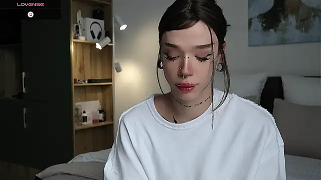 Dasha M online show from May 11, 2026, 12:39 pm
