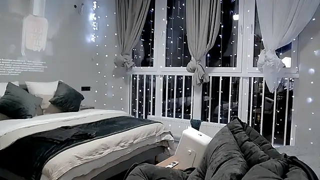 Dasha M online show from February 26, 2026, 5:13 pm