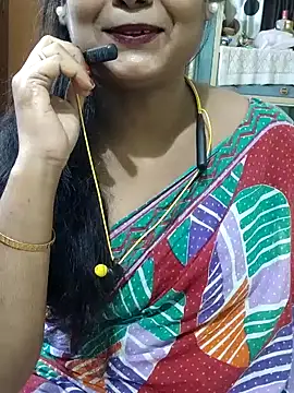 yoursweety09 online show from June 17, 2026, 6:57 am