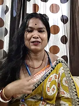 Snapshot of yoursweety09 chatting on April 4, 2026, 7:37 am yoursweety09 online show from April 4, 2026, 7:37 am