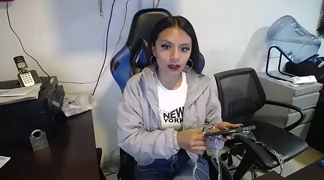 Snapshot of Natashax_Hot chatting on February 8, 2025, 3:10 pm Natashax Hot online show from February 8, 2025, 3:10 pm