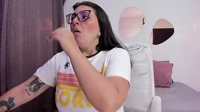 Vioolletta online show from September 24, 2025, 6:47 pm