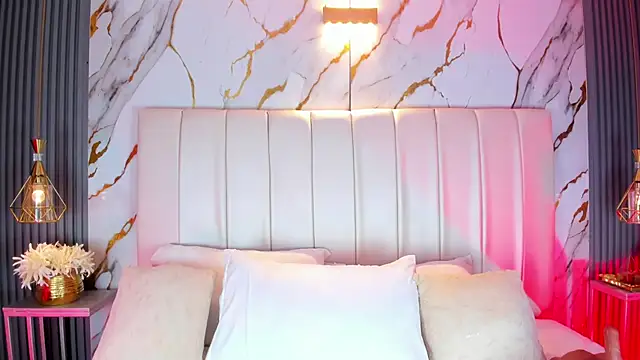 Snapshot of JessicaMilan chatting on February 11, 2026, 10:42 pm JessicaMilan online show from February 11, 2026, 10:42 pm