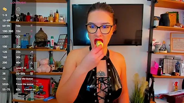 Snapshot of MissJudith chatting on February 18, 2025, 8:38 am MissJudith online show from February 18, 2025, 8:38 am