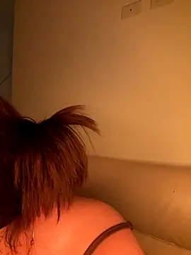 Im Valen Cute online show from October 4, 2025, 2:24 am