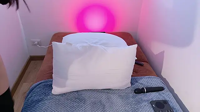 July gh online show from March 11, 2026, 9:09 pm