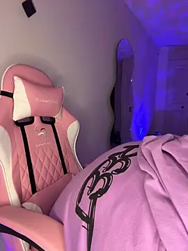 gabbyfoox online show from December 12, 2024, 5:42 am